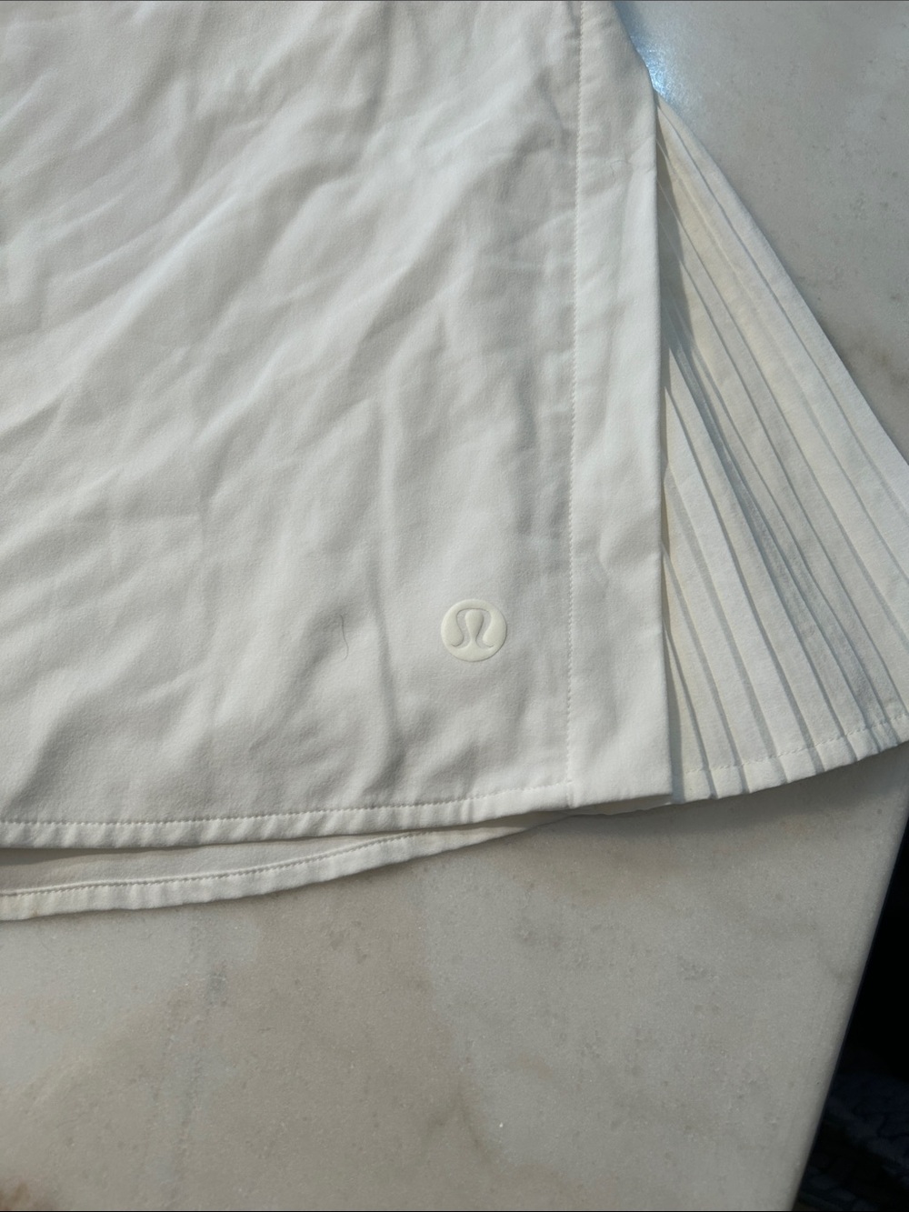 lululemon athletica women’s White Athletic Skirt with Pleated Side Panel